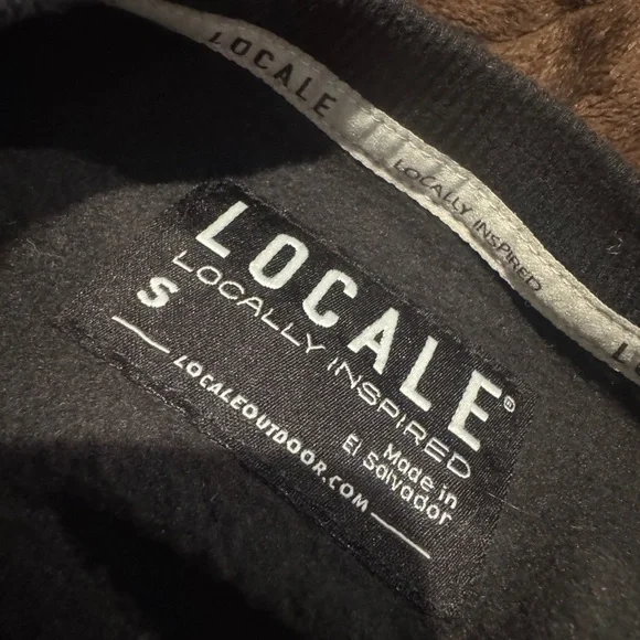 LOCALE Mens Brighton Snow Groomer Black Sweatshirt with White and Gray Accents - Picture 4 of 4